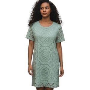 FOREVER 21 MINT LACE SHIFT DRESS SZ.L EUC.